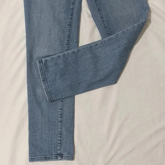 Ann Taylor LOFT Curvy Cuffed Crop Jeans, Color Blue, Size 25 - Picture 6 of 12